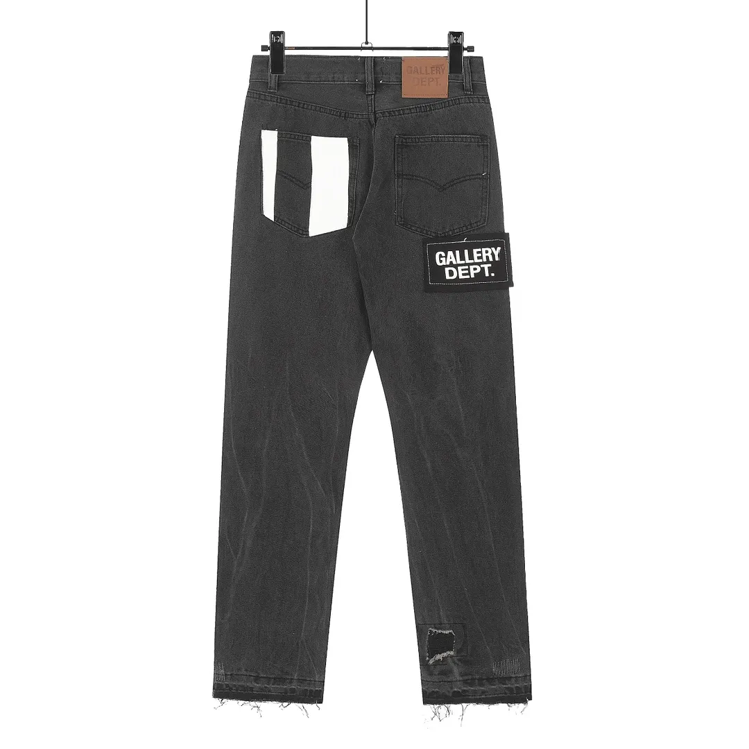 #8020 P246💰 GALLERY DEPT. Skull hand-stitched distressed distressed jeans - Original purchased and patterned to truly restore the ultimate vintage texture - Original hardware accessories, washed and other elevators, QR code analysis are all purchased from the original factory, high degree of restoration, you are welcome to compare with a certain product~ - Three-dimensional version Loose and comfortable, not picky about the figure, tall and slim, factory Seiko, original factory quality control, same style for men and women, can be matched with couples, versatile recommendation Essential jeans for all seasons Color: Distressed Black Size: S-XXL (28-36)
